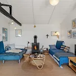 3 Bedroom Stunning In Knebel