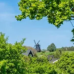 3 Bedroom Stunning In * Knebel