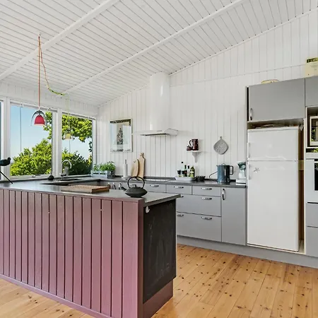 Fantastisk Hjem I Med Kjøkken Feriehus Knebel